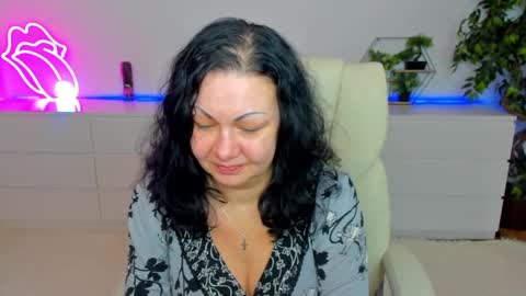 Snapshot of irissmoon1 chatting on March 3, 6:19 am Iris online show from March 3, 6:19 am