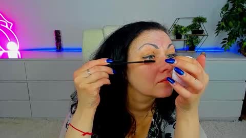 Snapshot of irissmoon1 chatting on March 18, 6:49 am Iris online show from March 18, 6:49 am