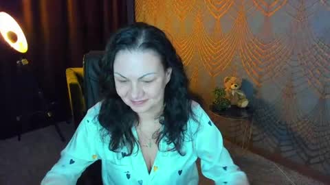 Snapshot of irissmoon1 chatting on April 16, 6:14 am Iris online show from April 16, 6:14 am