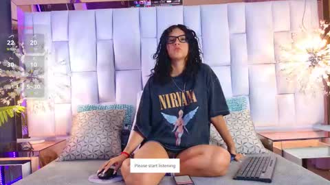 Snapshot of irissross chatting on September 19, 11:22 am Iris online show from September 19, 11:22 am