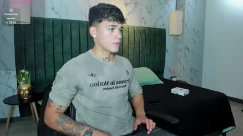 Snapshot of iron_tous chatting on February 25, 9:13 pm Iron Tous online show from February 25, 9:13 pm