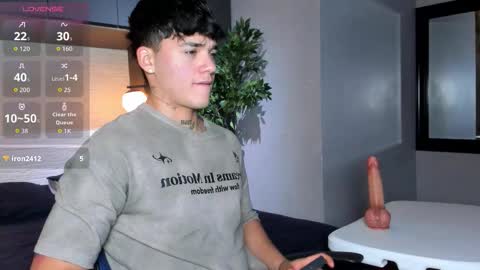 Snapshot of iron_tous chatting on March 5, 8:27 pm Iron Tous online show from March 5, 8:27 pm