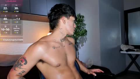 Snapshot of iron_tous chatting on March 19, 9:41 pm Iron Tous online show from March 19, 9:41 pm