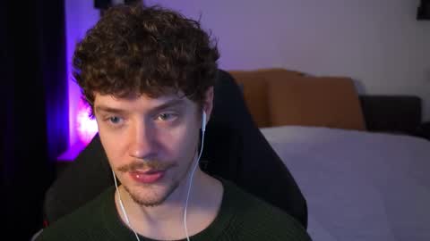 Sam online show from October 6, 4:15 pm