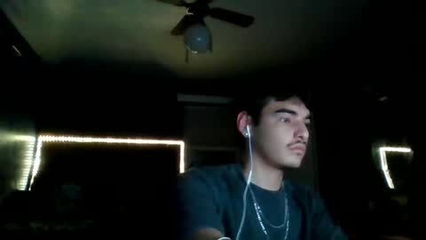 Snapshot of iroy024 chatting on May 14, 2:40 am iroy024 online show from May 14, 2:40 am