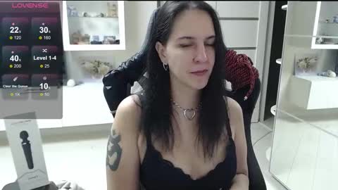 Irwi Tomboy online show from October 13, 9:37 pm