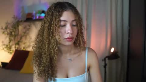 isa_____ online show from November 29, 1:52 am