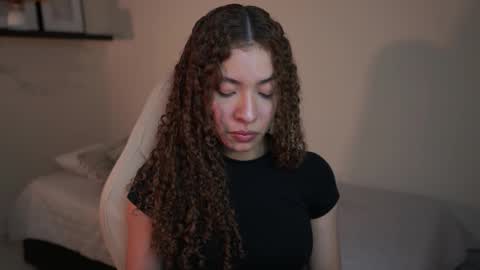 isa_____ online show from February 10, 1:53 am