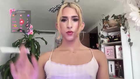 Isabella online show from January 14, 4:12 pm