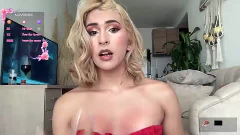 Isabella online show from June 26, 2:21 pm