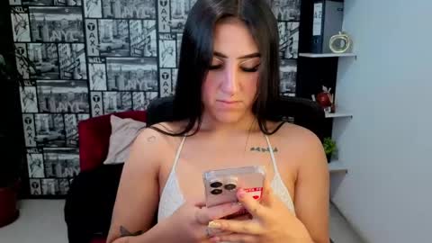 Isa and Natasha online show from May 22, 1:39 pm
