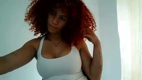 isa_bellaxx23 online show from September 12, 8:20 pm