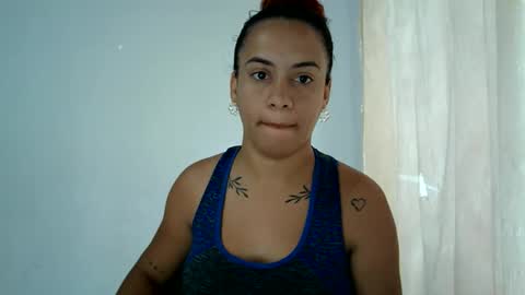 Snapshot of isa_bellaxx23 chatting on September 23, 11:57 am isa_bellaxx23 online show from September 23, 11:57 am