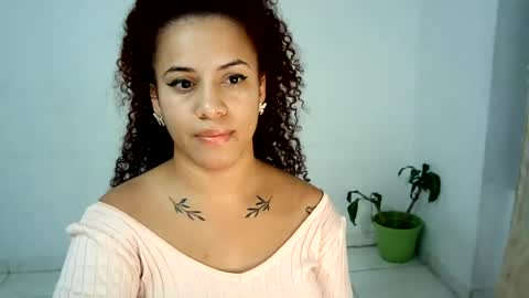 Snapshot of isa_bellaxx23 chatting on June 30, 3:40 am isa_bellaxx23 online show from June 30, 3:40 am