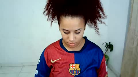 Snapshot of isa_bellaxx23 chatting on July 2, 1:05 am isa_bellaxx23 online show from July 2, 1:05 am