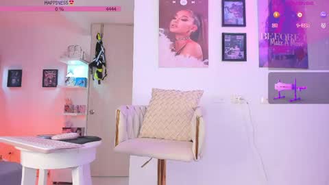 Snapshot of isa_greey chatting on May 3, 10:16 pm isabella online show from May 3, 10:16 pm