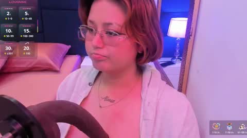 Snapshot of isa_grey_ chatting on October 5, 4:11 am Isa online show from October 5, 4:11 am