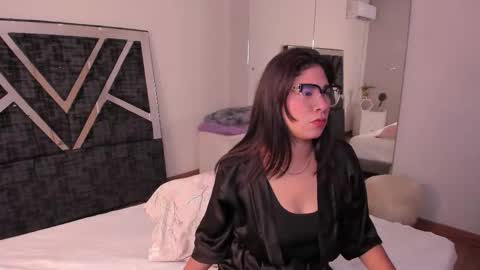 oIssaJonneso online show from January 17, 12:21 pm