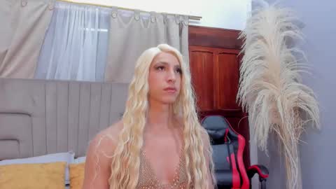 Snapshot of isa_lancaster chatting on September 24, 7:50 pm Isa Lancaster online show from September 24, 7:50 pm