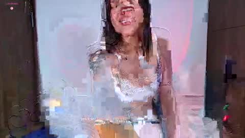 Isabella Laurentt  online show from May 12, 12:30 am
