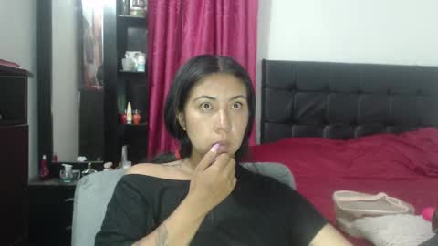 Snapshot of isa_mey chatting on January 22, 3:20 am Isa online show from January 22, 3:20 am