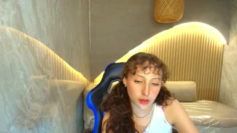 isa_r online show from March 26, 4:07 am