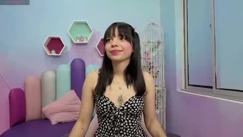 Isaa Skinny  online show from April 27, 3:37 am