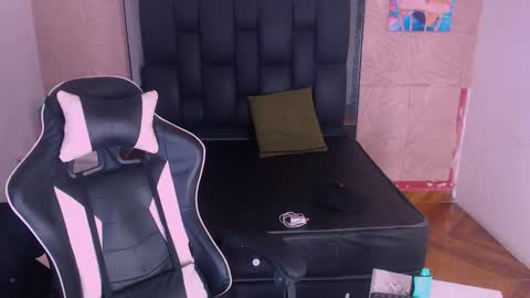 ISAAC online show from February 23, 12:30 am