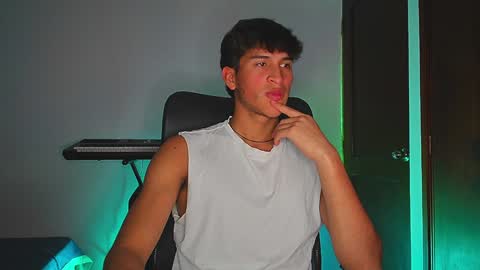 isaac online show from December 12, 1:43 am