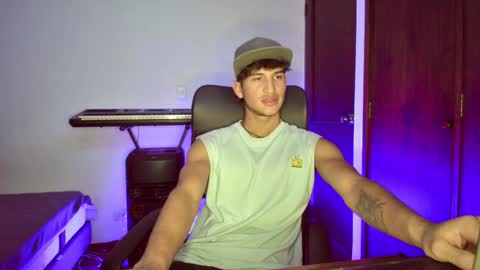 isaac online show from December 18, 2:10 am