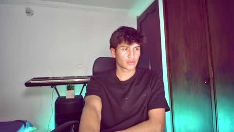 isaac online show from December 30, 4:42 am