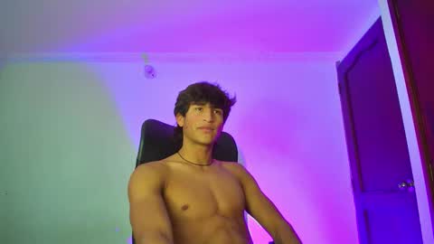 isaac online show from September 17, 10:33 pm