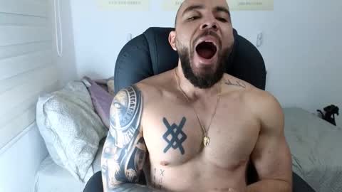 Isaac carter online show from October 18, 11:00 am