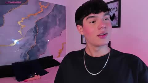 Isaac Kurtt online show from December 13, 8:04 pm