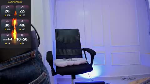 isaac online show from November 17, 8:25 pm