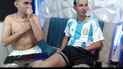 Isaac tan online show from September 19, 2:24 am