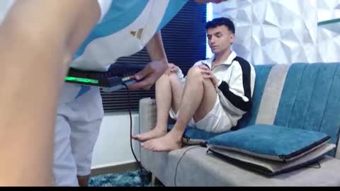 Isaac tan online show from September 21, 3:08 am