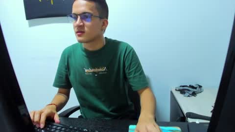 Isaac online show from June 16, 4:15 am