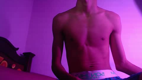 Snapshot of isaaclatino chatting on January 15, 9:45 am isaac online show from January 15, 9:45 am