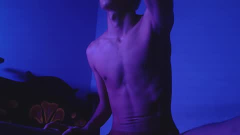 Snapshot of isaaclatino chatting on January 20, 1:07 am isaac online show from January 20, 1:07 am