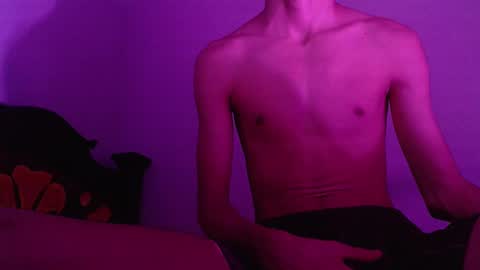 Snapshot of isaaclatino chatting on January 29, 8:29 am isaac online show from January 29, 8:29 am