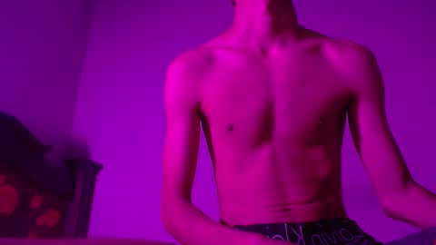 Snapshot of isaaclatino chatting on February 11, 4:22 am isaac online show from February 11, 4:22 am