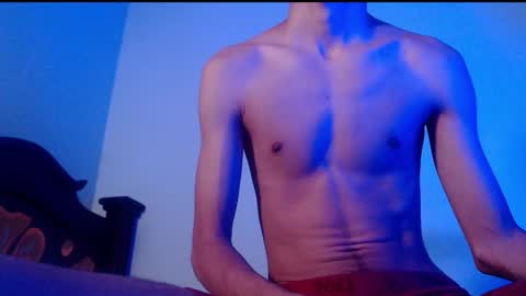 Snapshot of isaaclatino chatting on February 27, 2:42 am isaac online show from February 27, 2:42 am