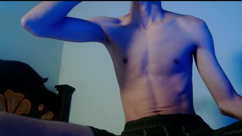 Snapshot of isaaclatino chatting on March 5, 9:16 am isaac online show from March 5, 9:16 am