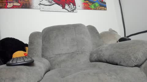 Snapshot of isaaclatino chatting on September 23, 7:00 am isaac online show from September 23, 7:00 am