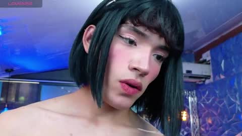 isaacnova online show from May 14, 8:48 pm
