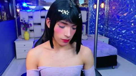 isaacnova online show from May 17, 1:07 pm