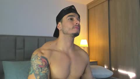 Isaac Surez online show from February 4, 8:58 pm