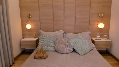 Snapshot of isabel_millher chatting on February 28, 3:40 am Isa online show from February 28, 3:40 am