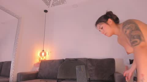 Isabela online show from October 29, 12:07 pm